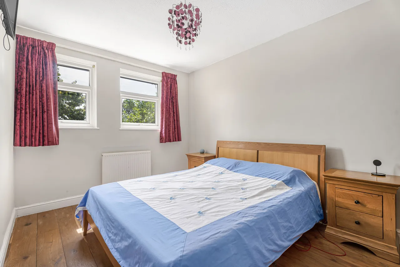 Anvil Road, Sunbury-on-Thames, TW16, photo 4