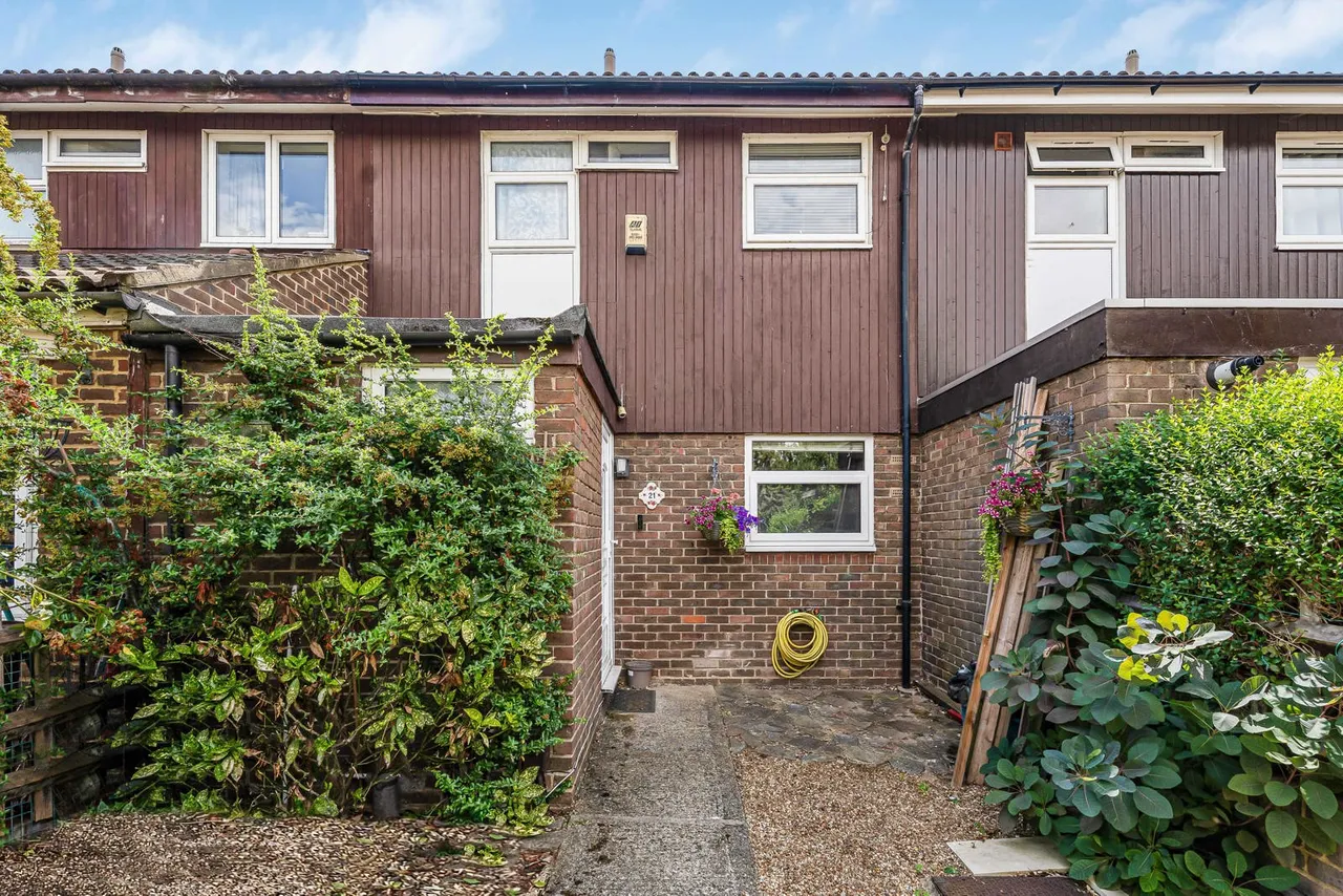 3 bed house for sale, Anvil Road, Sunbury-on-Thames, TW16