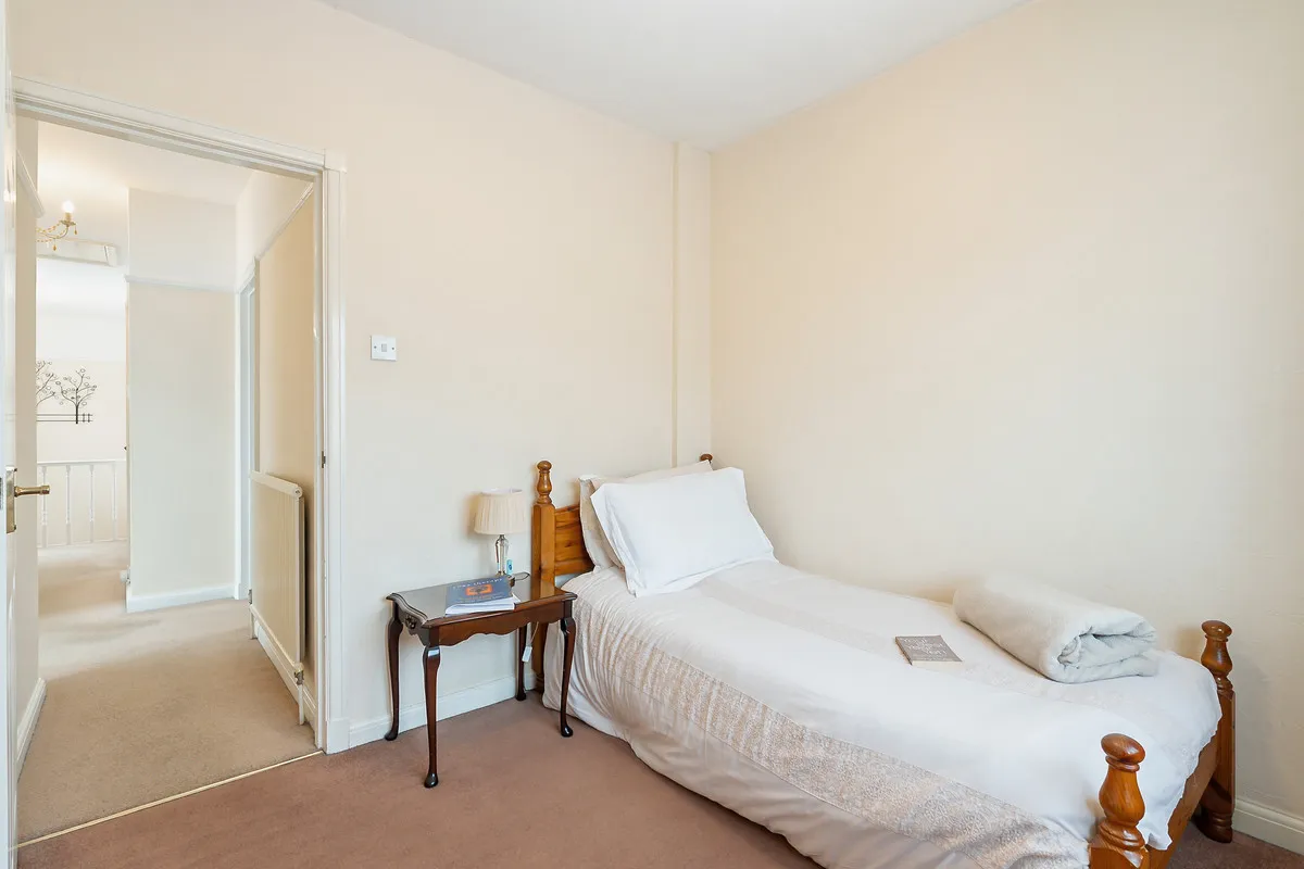 Feltham, TW13, photo 32