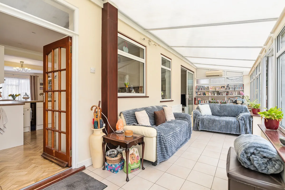 Feltham, TW13, photo 17
