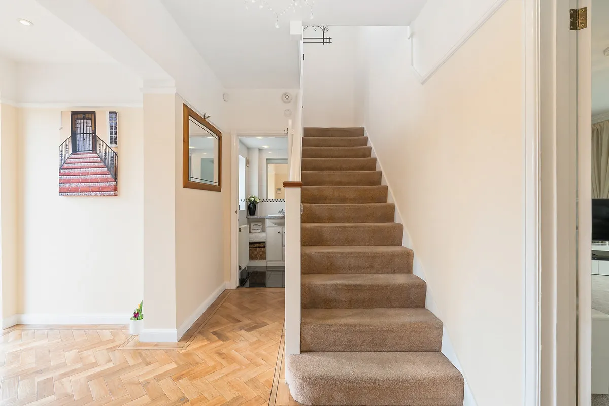 Feltham, TW13, photo 24