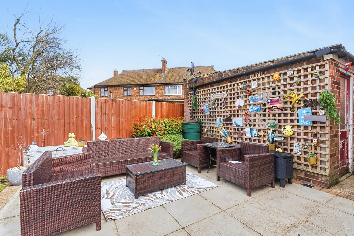 Feltham, TW13, photo 13