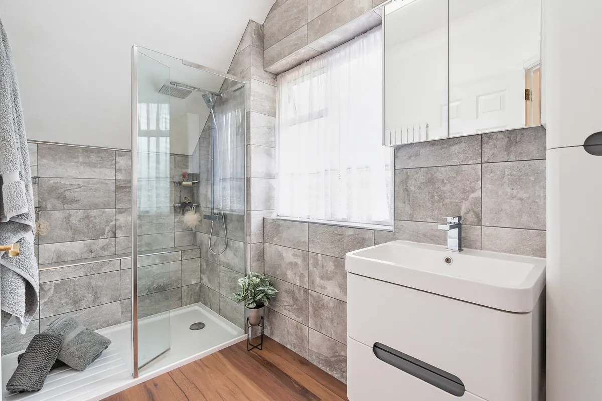 Feltham, TW13, photo 20