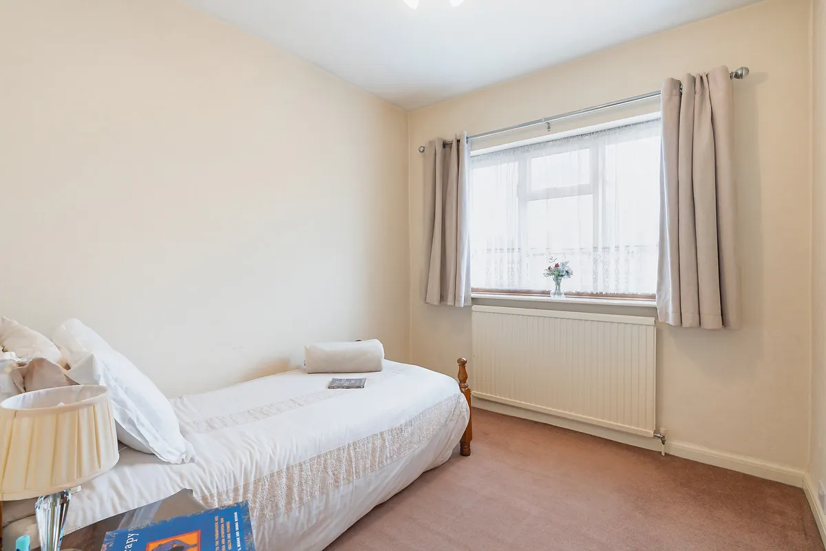 Feltham, TW13, photo 29