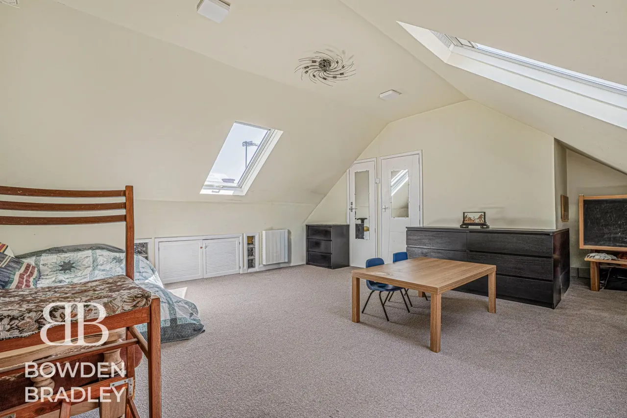 Beechwood Gardens, Clayhall, IG5, photo 19