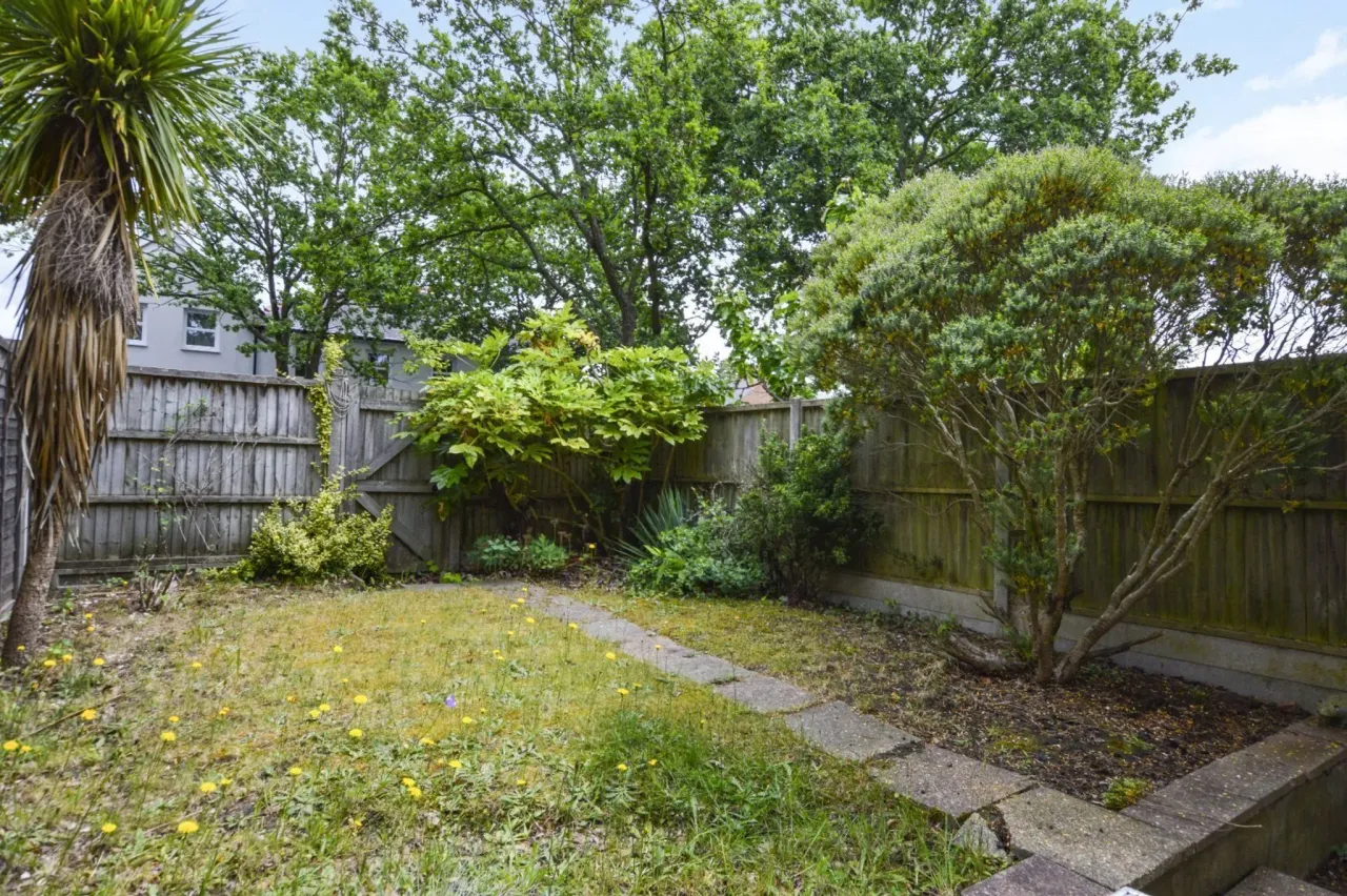 Cross Street, Farnborough, Hampshire,..., photo 3