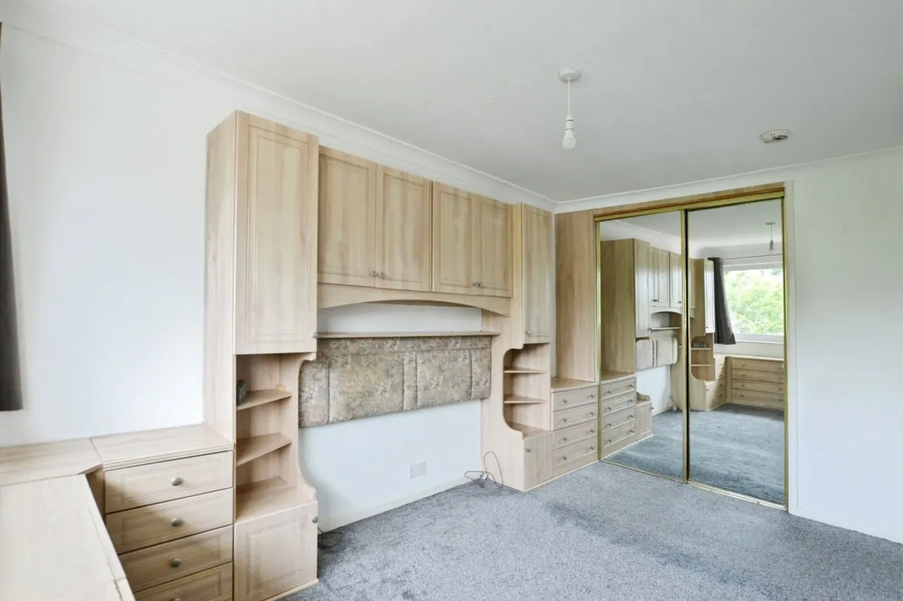 Cross Street, Farnborough, Hampshire,..., photo 9