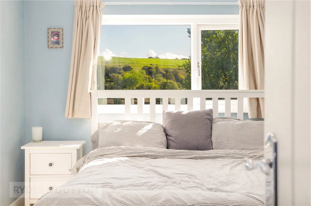 Hill End Road, Delph, OL3, photo 12