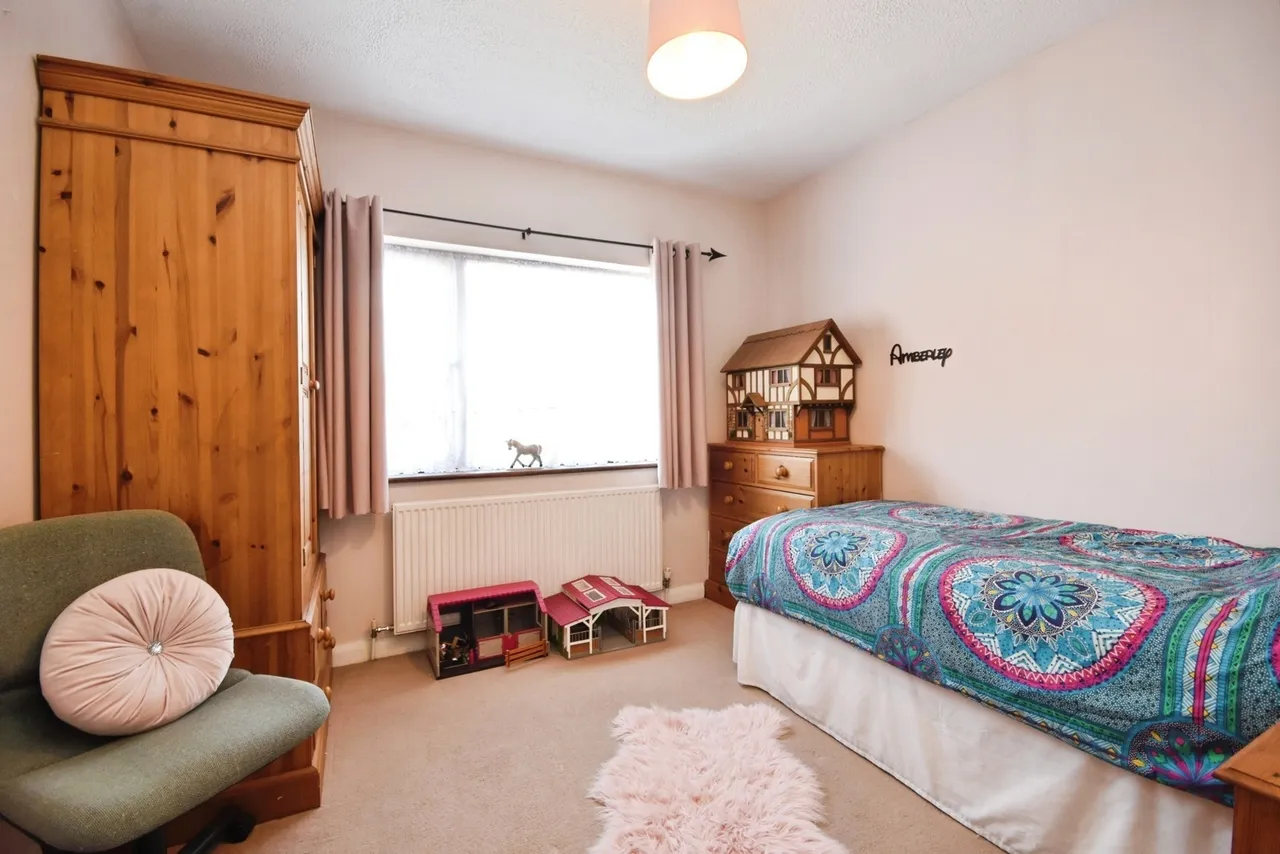 Wansfell Gardens, Thorpe Bay, Essex, SS1, photo 9