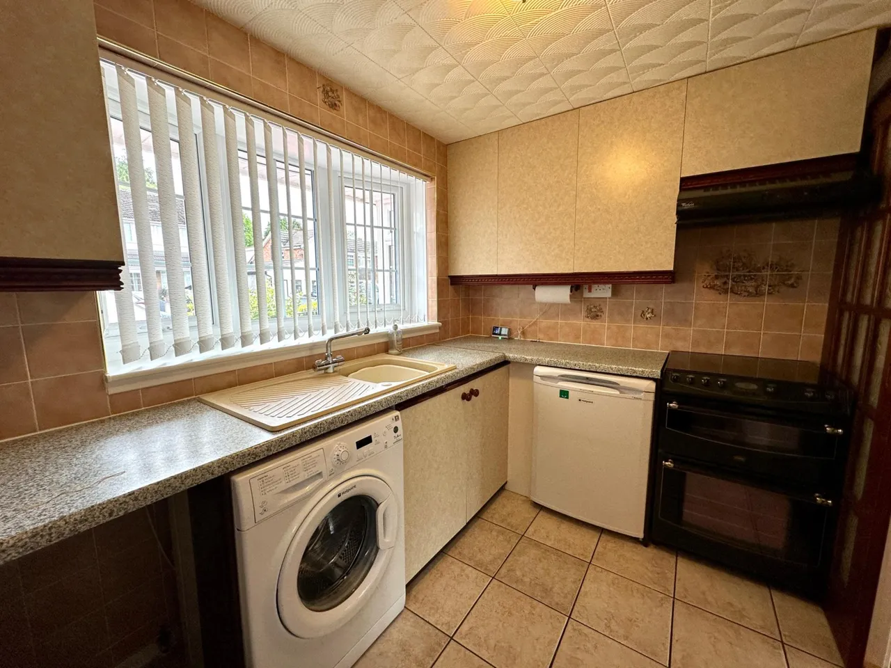 Braemar Close, Willenhall, WV12, photo 4