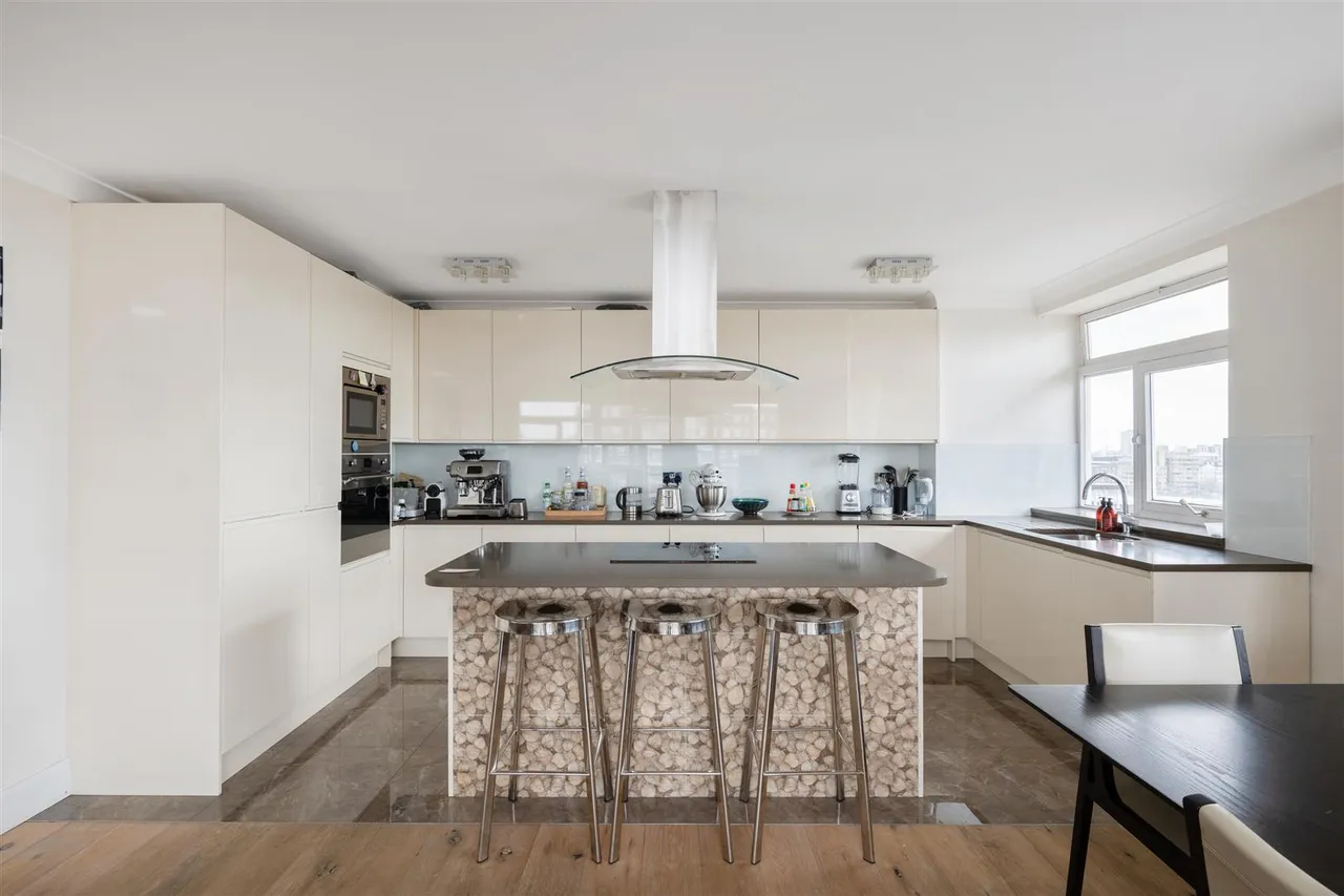 St. Johns Wood Park, St. Johns Wood, London, NW8 6RL, photo 4