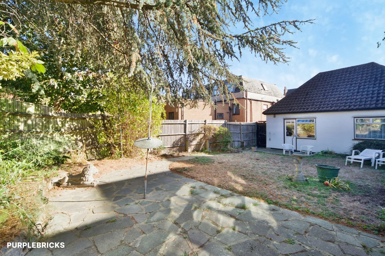Friern Park, London, N12, photo 25