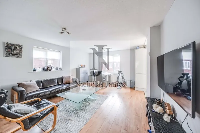 Galdana Avenue, Barnet, EN5, photo 2