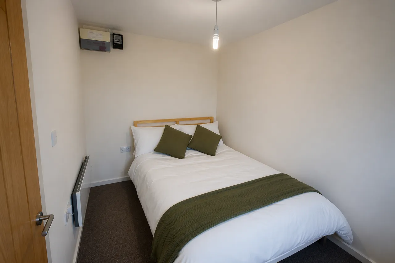 Roundhouse Road, CV3, photo 4