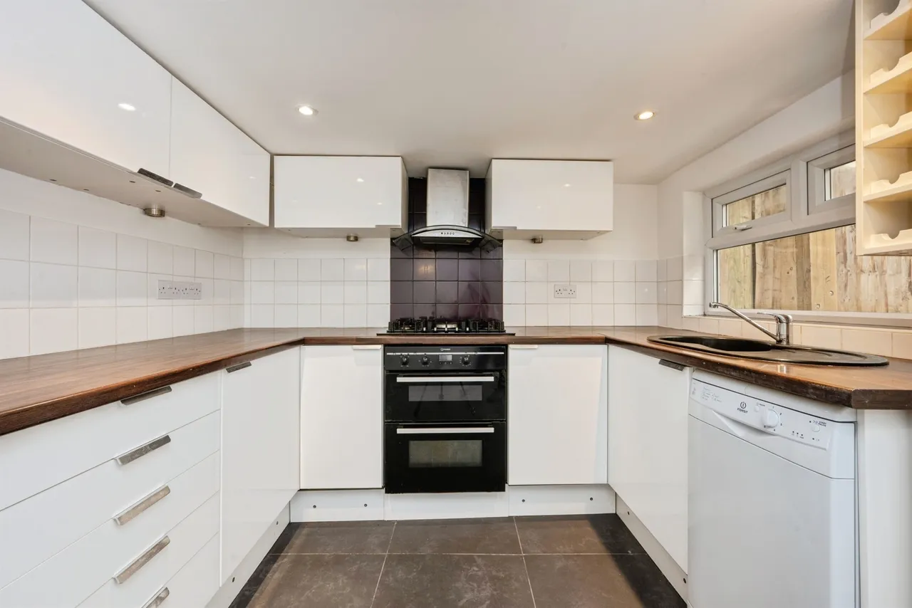 Aylesbury Road, Wendover, HP22, photo 4