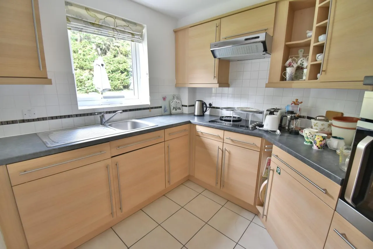 Cherrett Court, BH22, photo 2