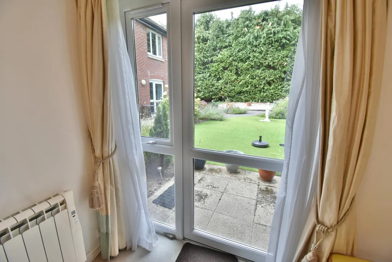 Cherrett Court, BH22, photo 3