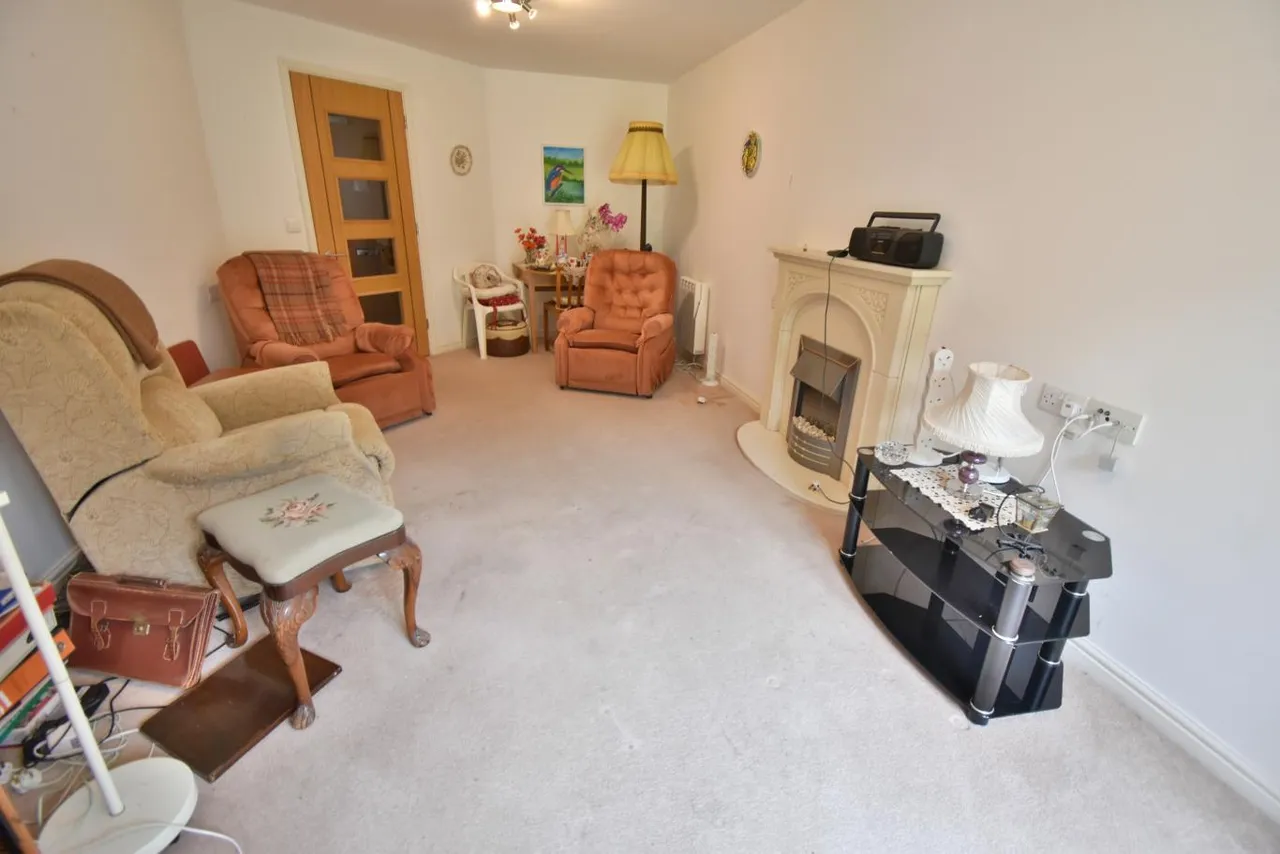 Cherrett Court, BH22, photo 6