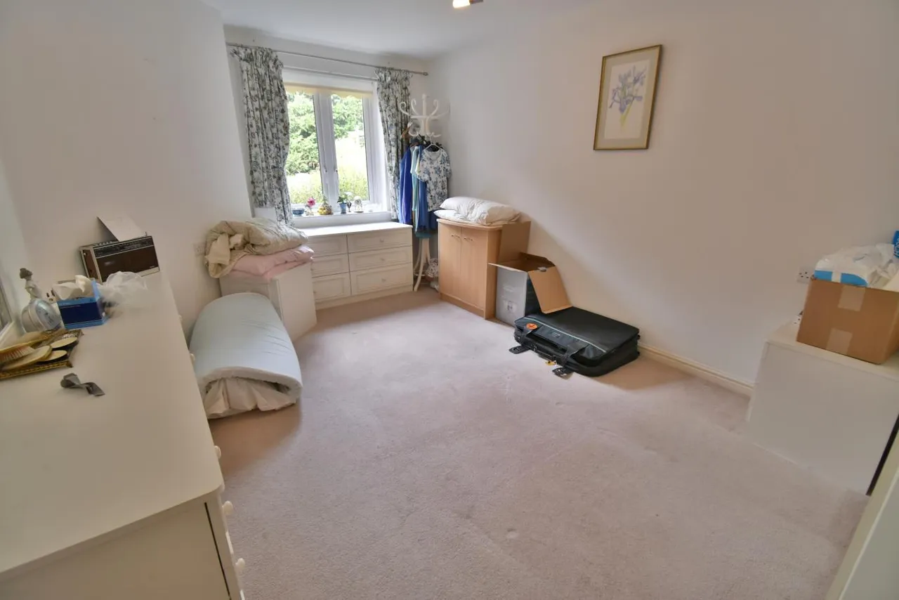 Cherrett Court, BH22, photo 9