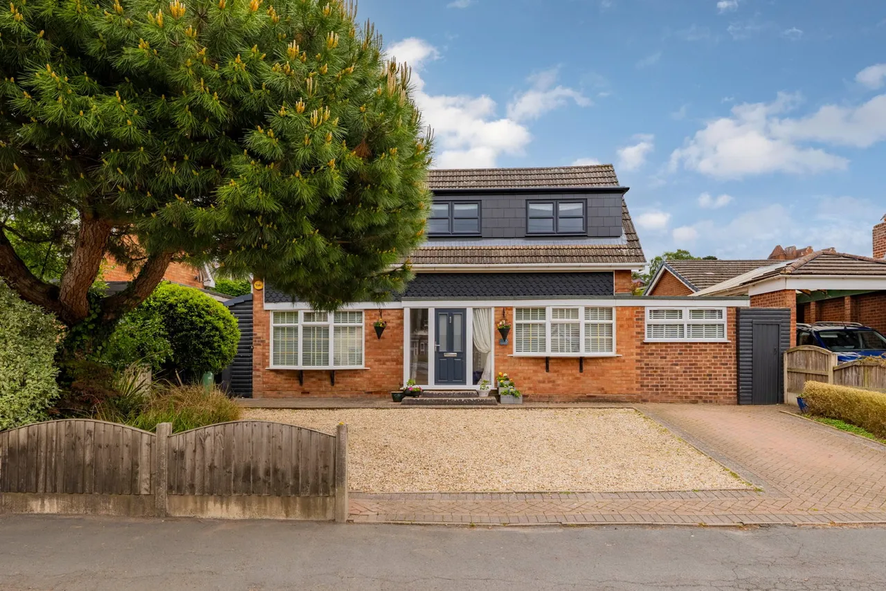 3 bed house for sale, Lea Vale Road, Norton, DY8