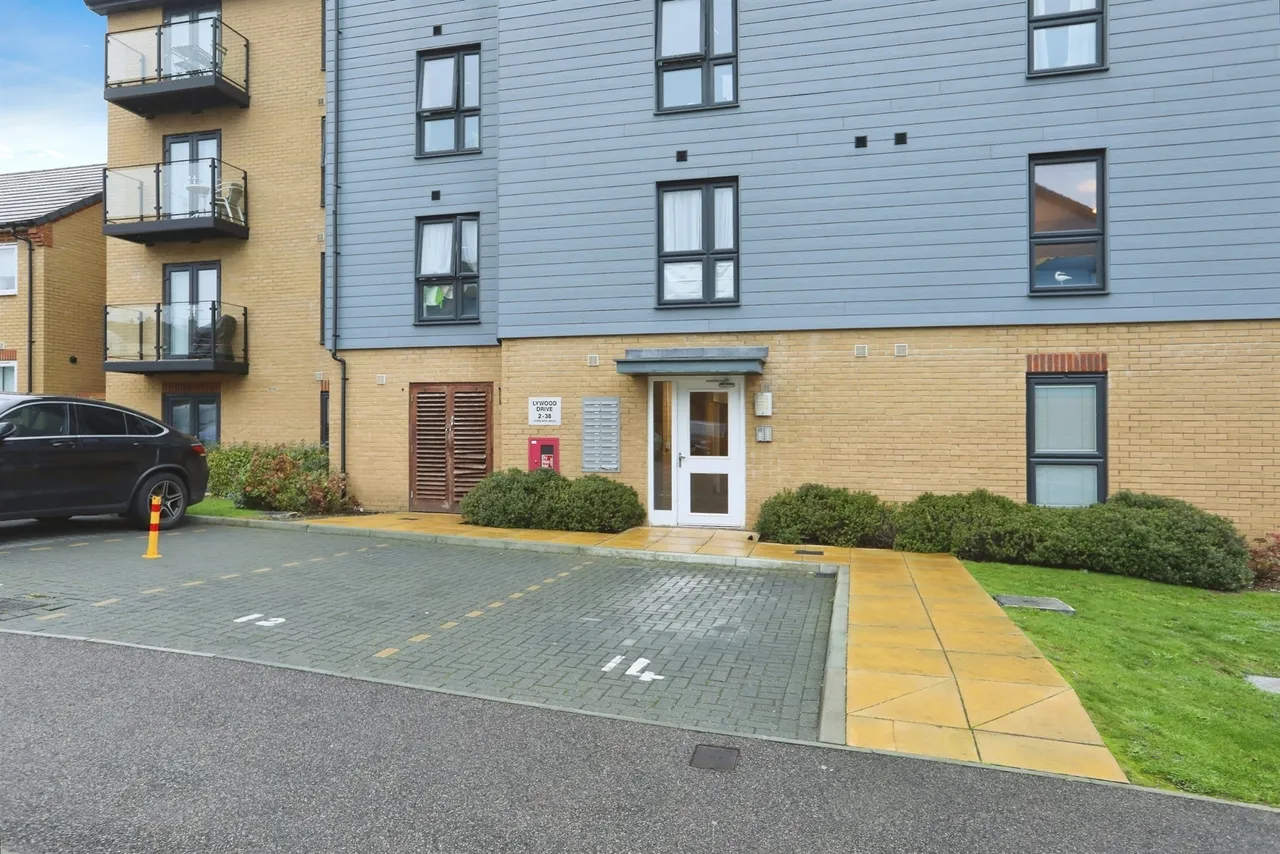 Lywood Drive, Sittingbourne, ME10, photo 12