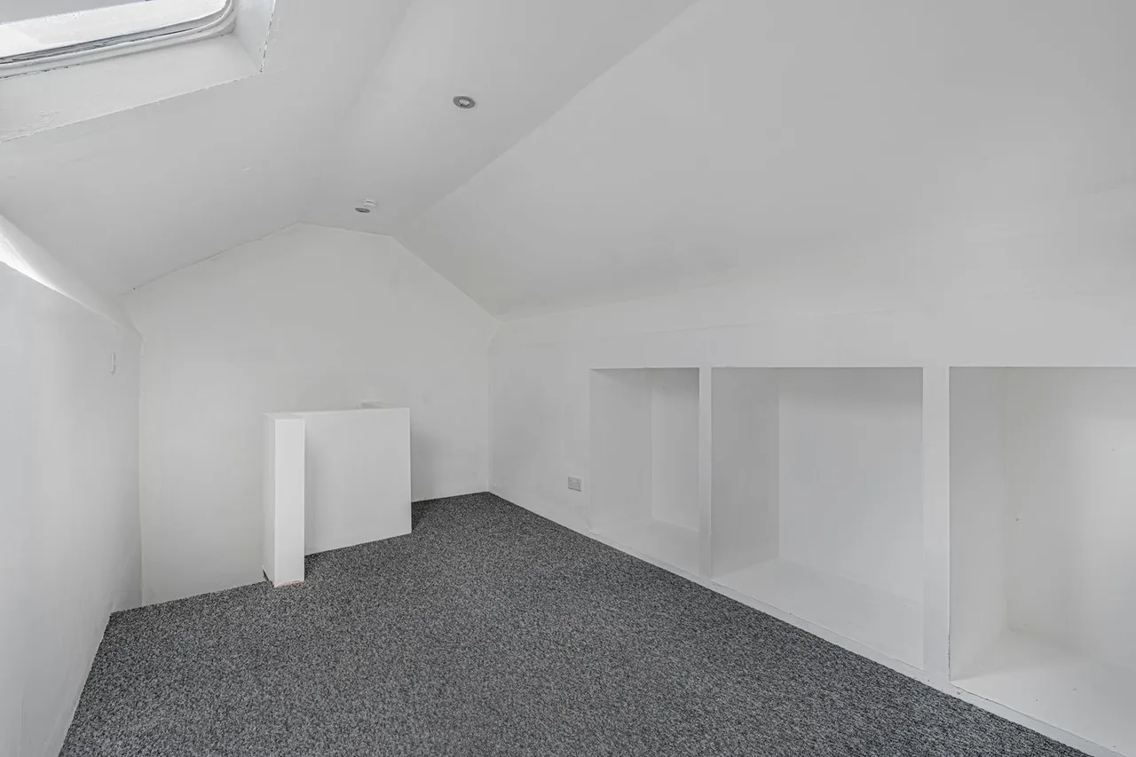 Cwmcelyn Road, Blaina, photo 20