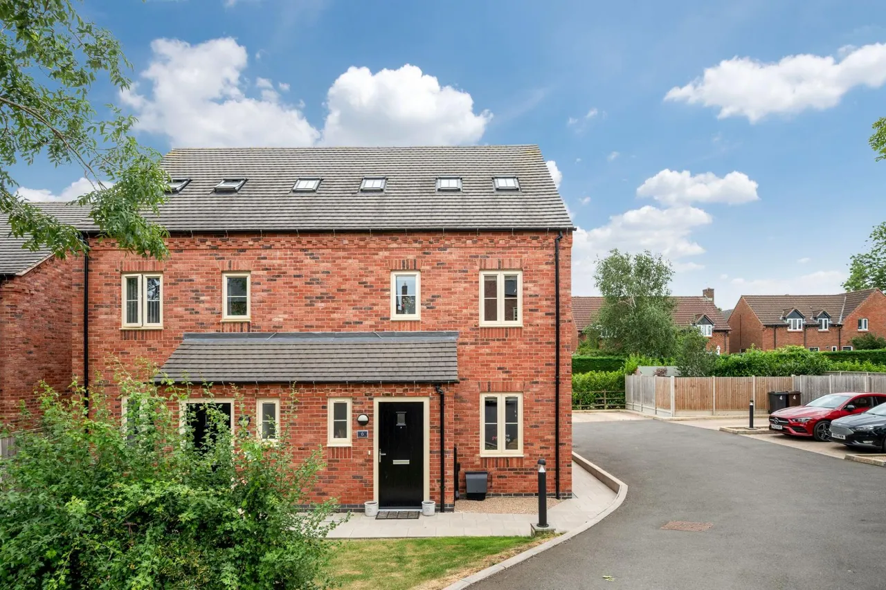 3 bed house for sale, Hedgerow Close, Old Dalby, LE14