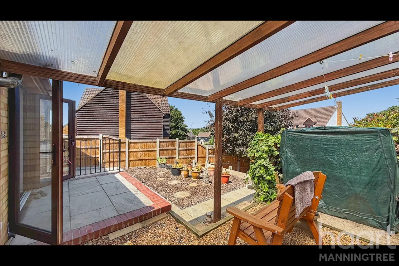 Cotman Avenue, Lawford, CO11, photo 9
