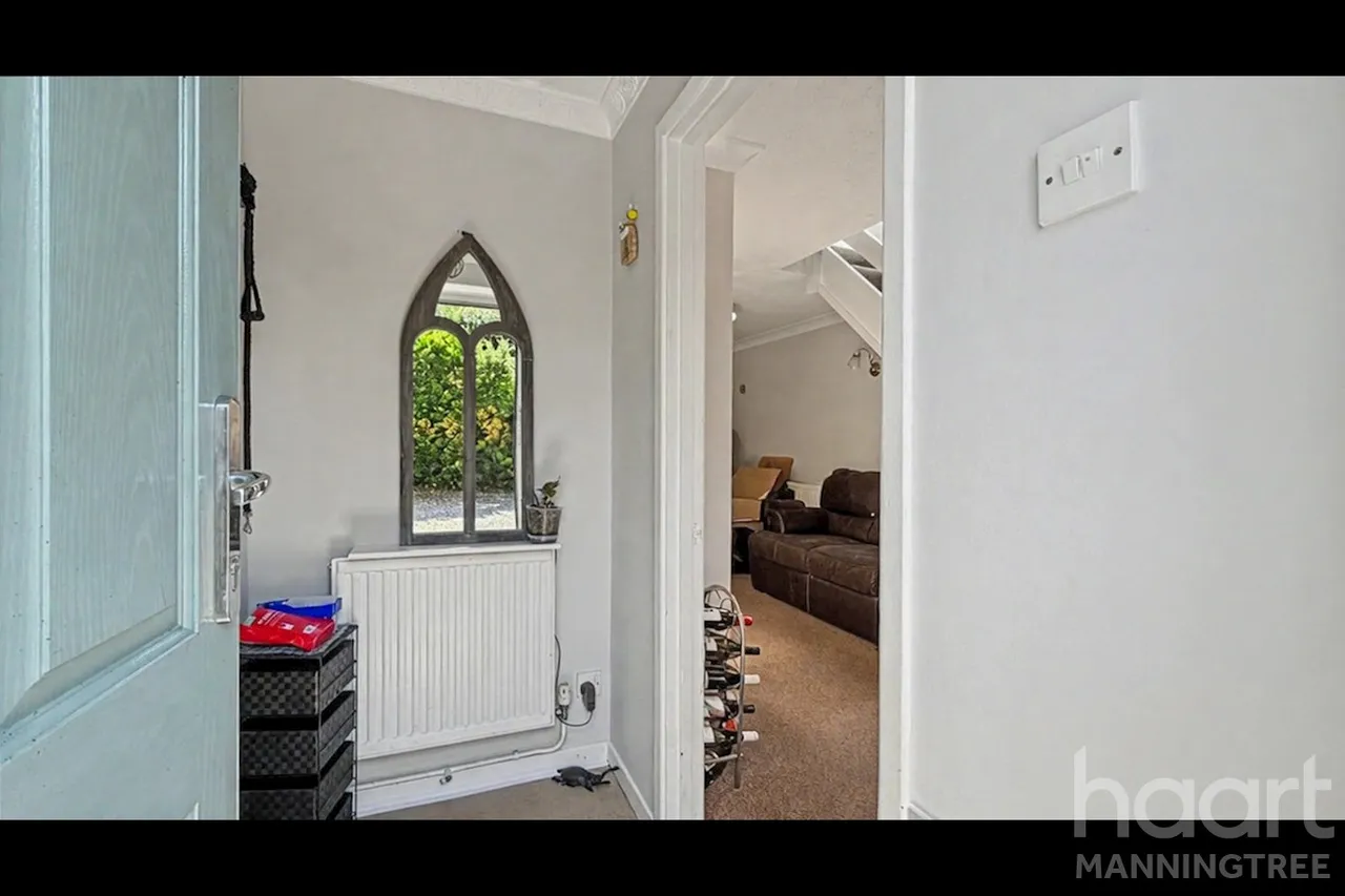 Cotman Avenue, Lawford, CO11, photo 2