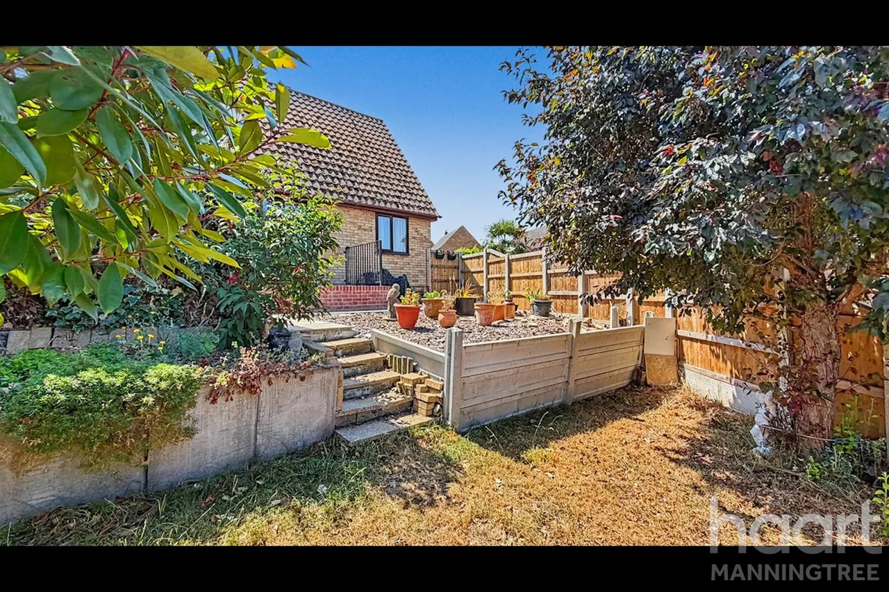 Cotman Avenue, Lawford, CO11, photo 8