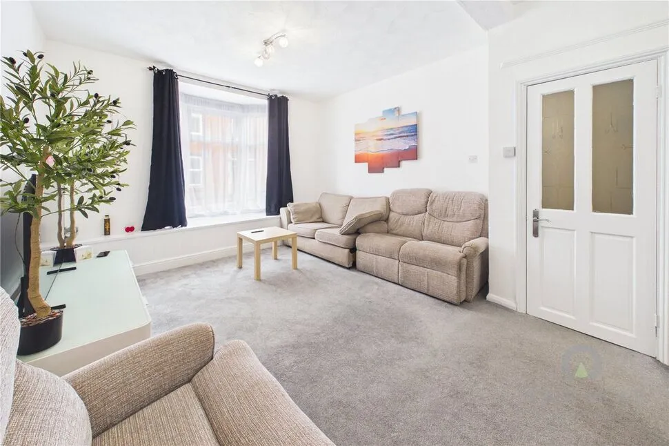 Beaconsfield Terrace, The Mounts, Northampton, NN1, photo 5