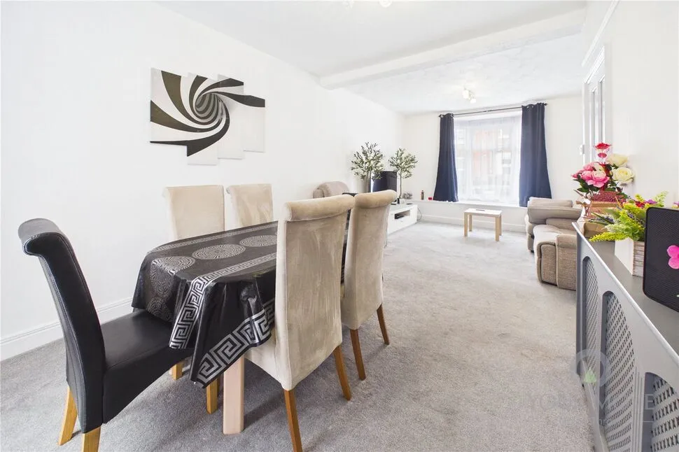 Beaconsfield Terrace, The Mounts, Northampton, NN1, photo 4