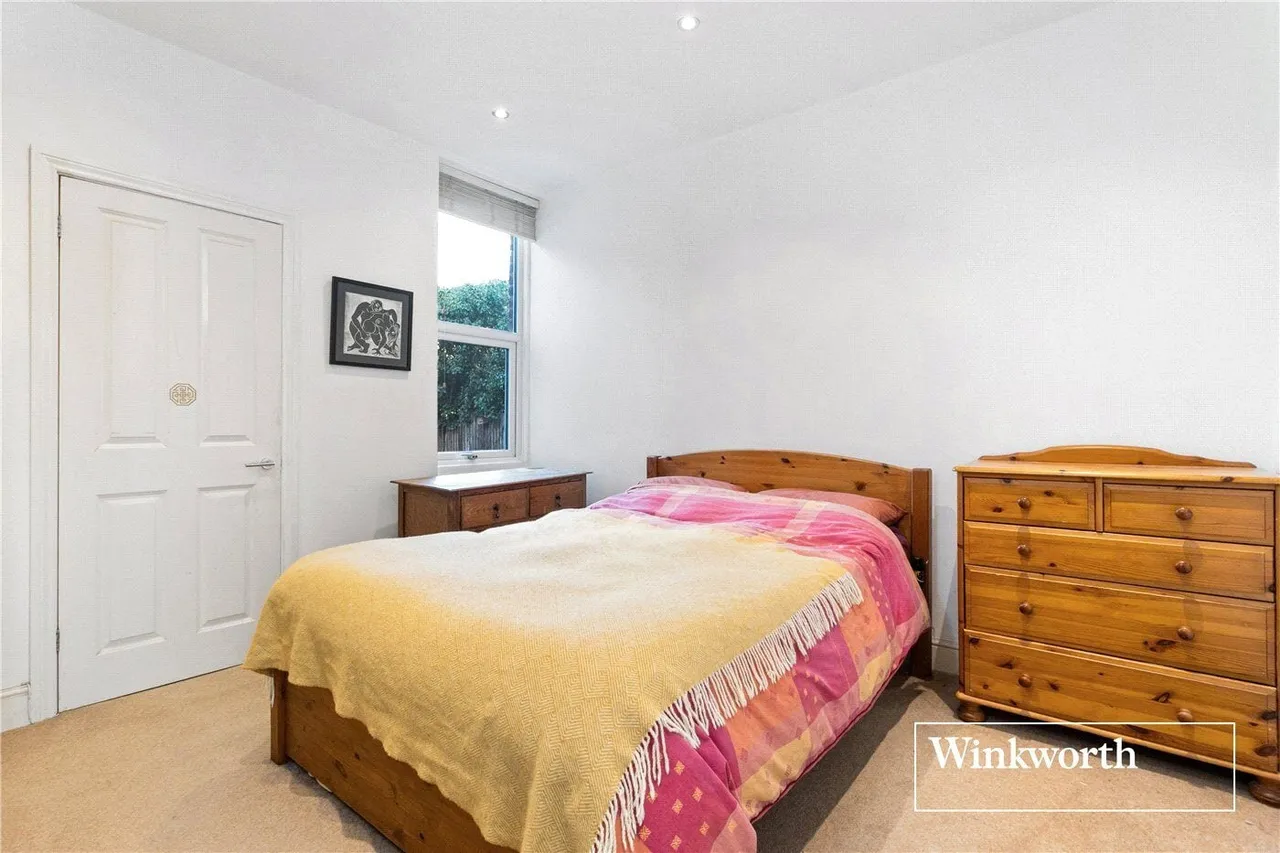 Dukes Avenue, Finchley, N3, photo 9