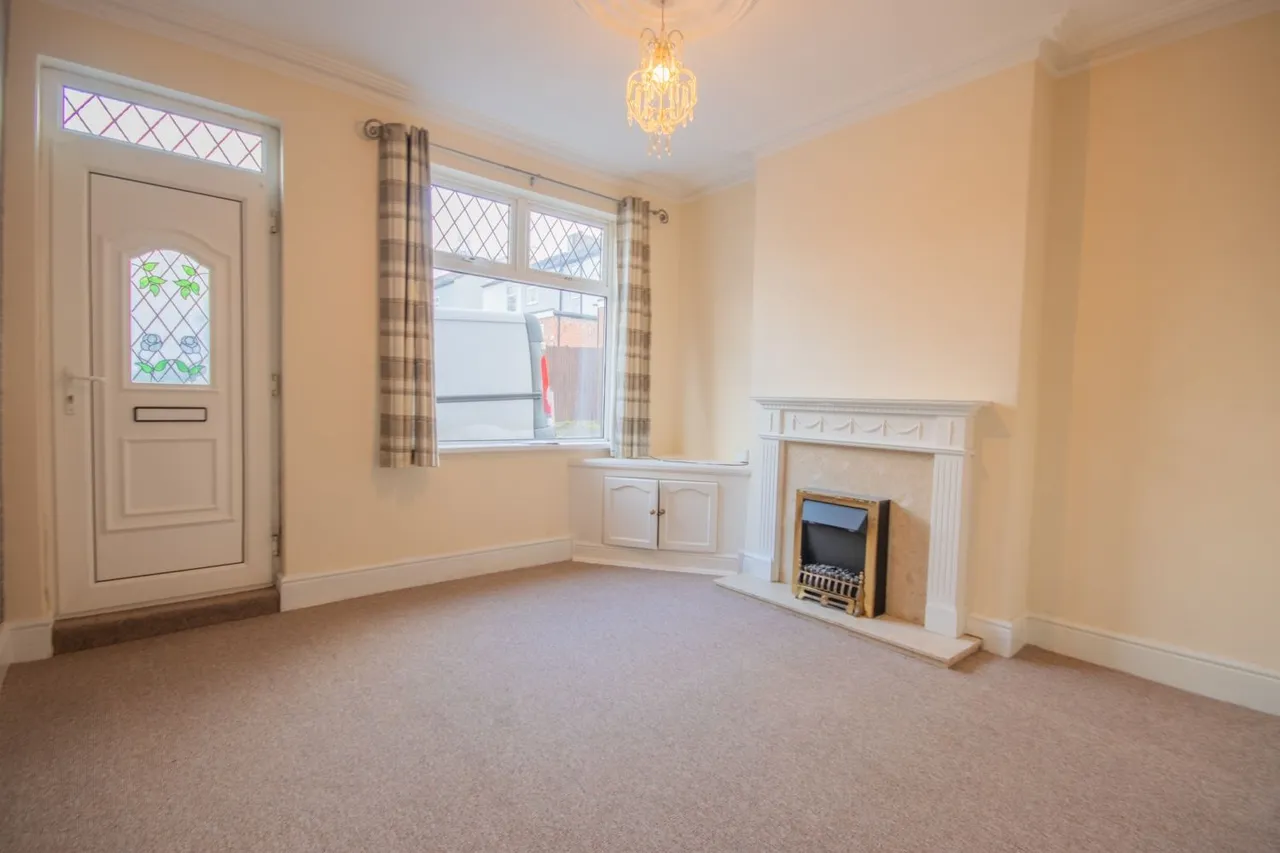 Chapel Street, Eastwood, NG16, photo 2