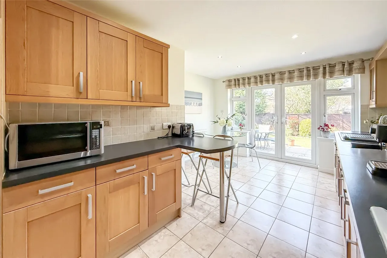 The Pleasance, Harpenden, Hertfordshire, AL5 3NA, photo 2