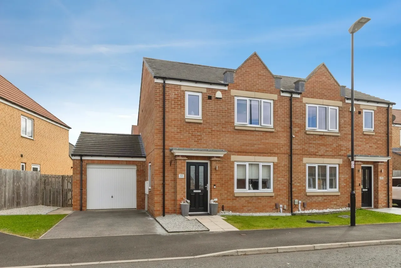 3 bed house for sale — Buttercup Lane, Houghton Le Spring, Tyne and Wear, DH4