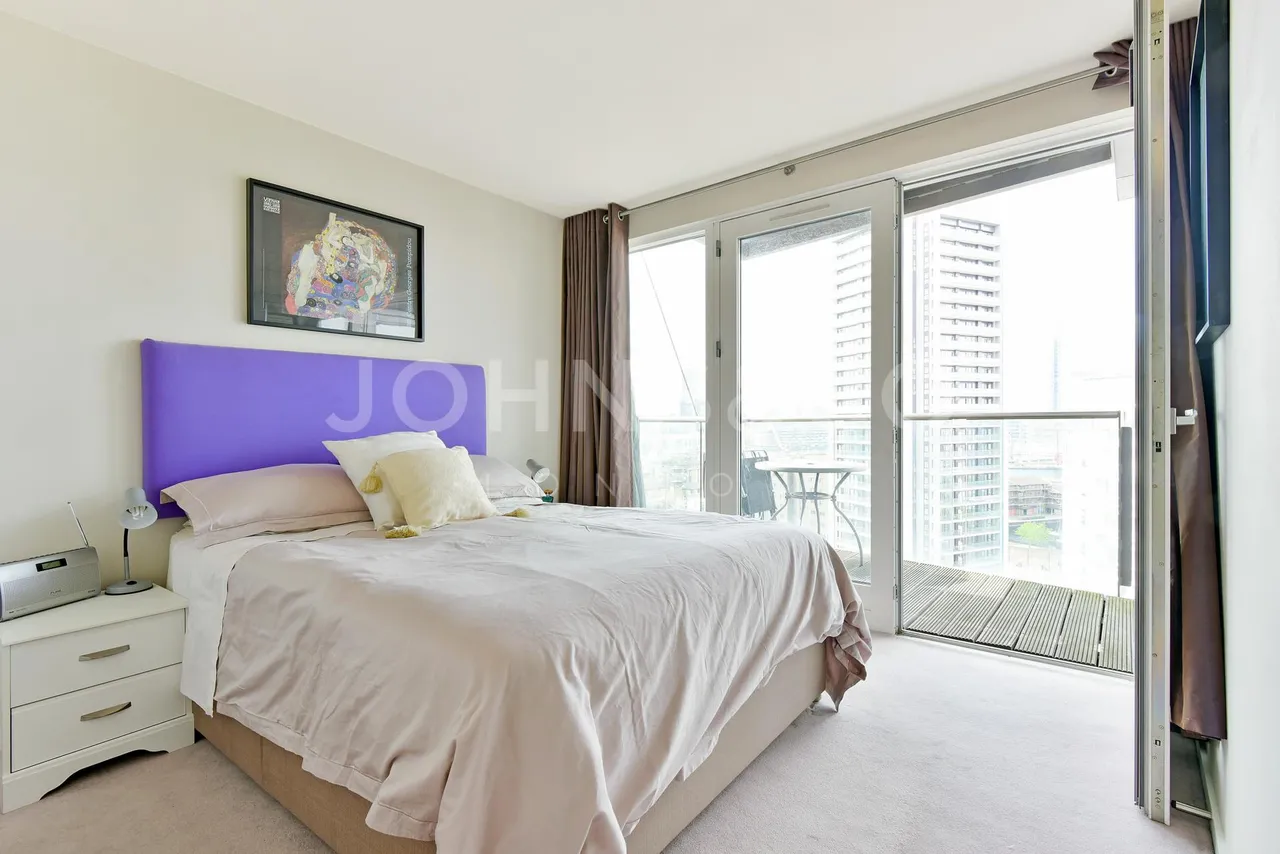 Fairmont Avenue, E14, photo 5