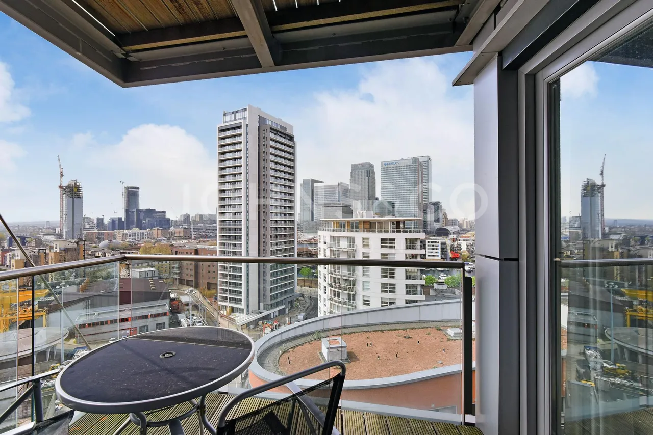 Fairmont Avenue, E14, photo 9