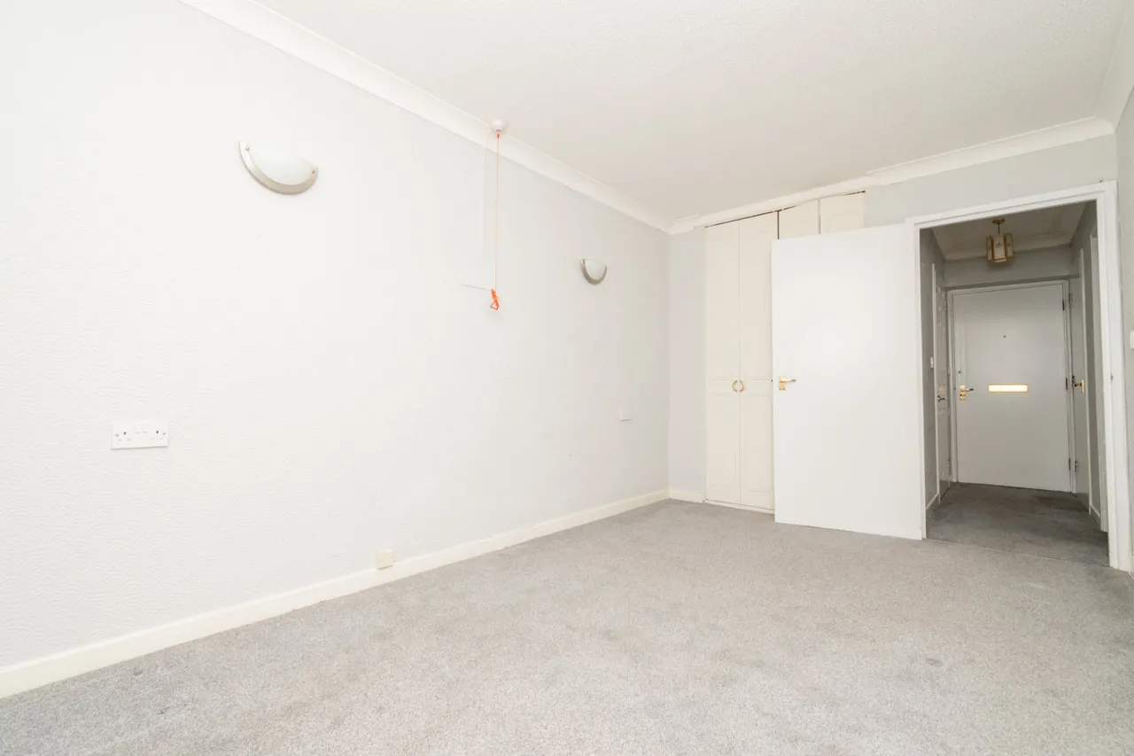 Wellington Crescent, Ramsgate, CT11, photo 7