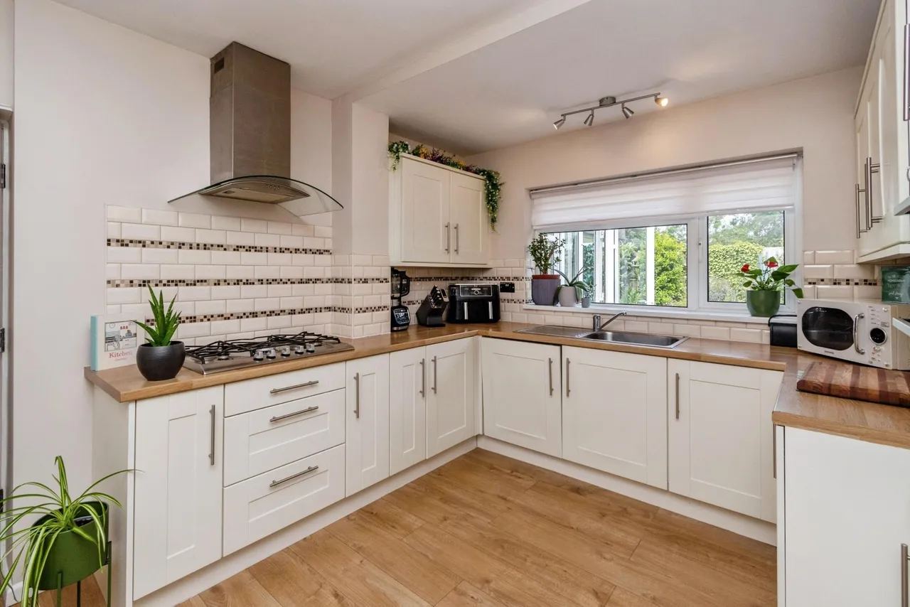 Langley Gardens, Wolverhampton, WV3, photo 5