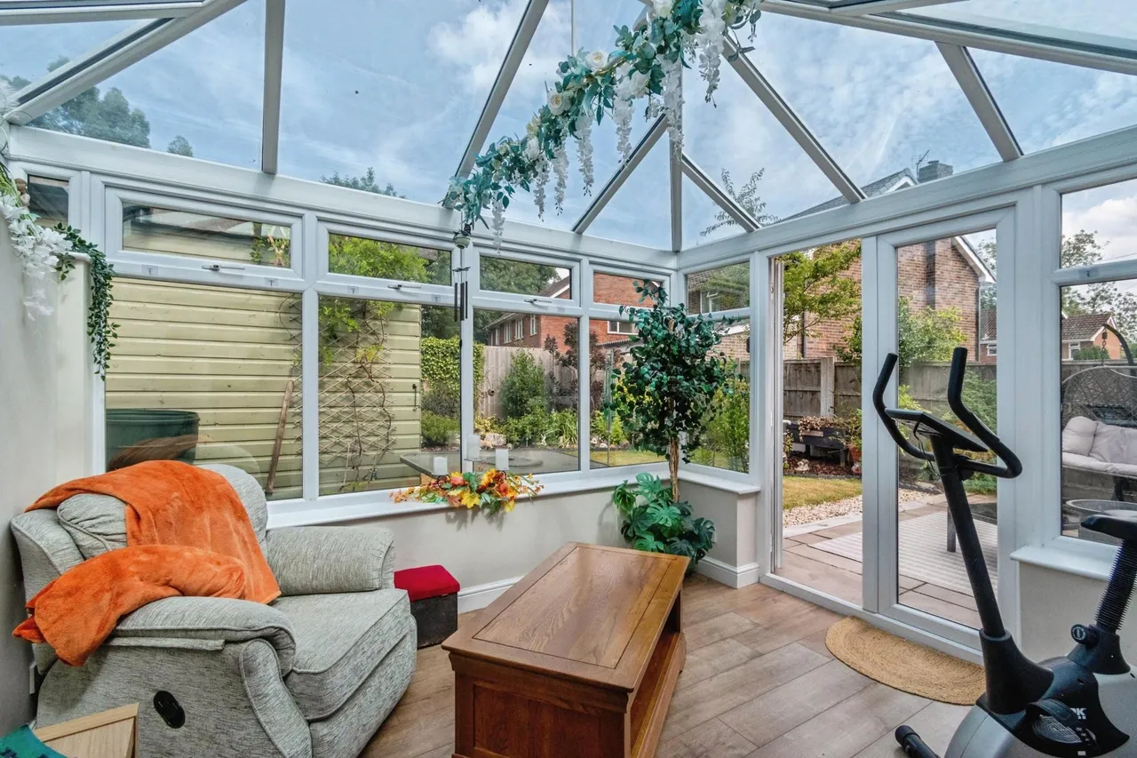 Langley Gardens, Wolverhampton, WV3, photo 8