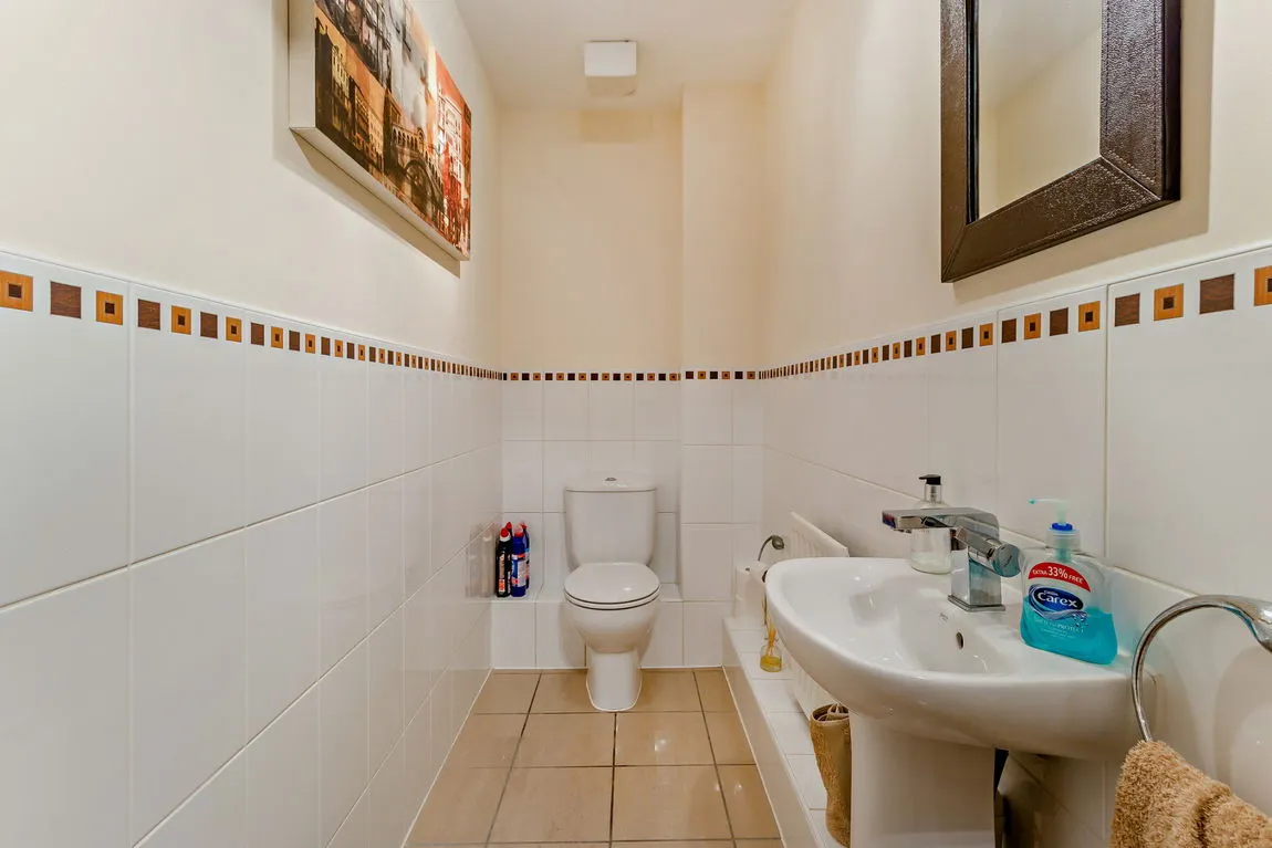 Flat Viceroy Court, Northwood, HA6, photo 6