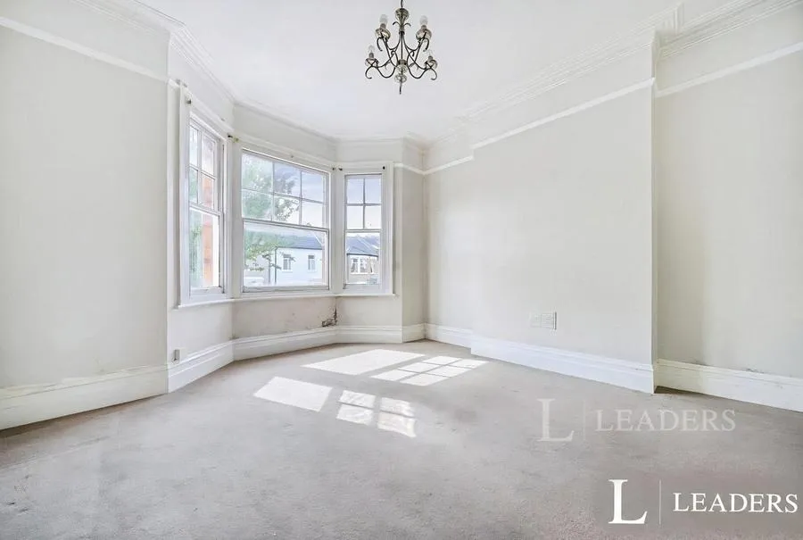 Mackenzie Road, Beckenham, BR3, photo 2