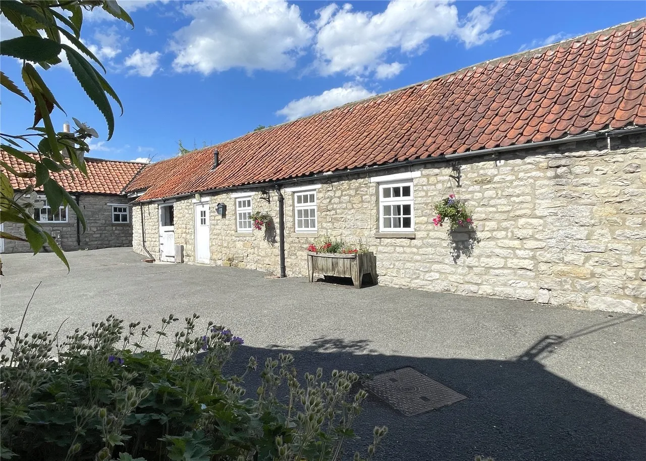 Cartoft, Kirkbymoorside, York, North Yorkshire, YO62 6NU, photo 17