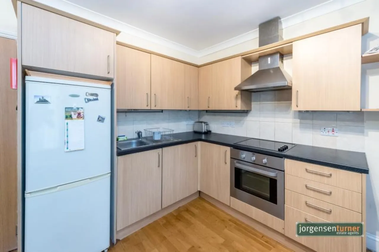 Uxbridge Road, Shepherds Bush, W12, photo 4