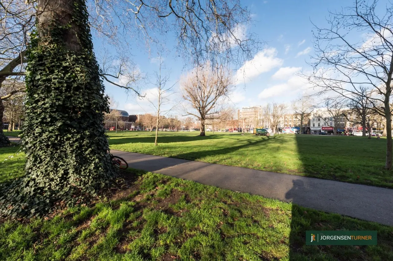 Uxbridge Road, Shepherds Bush, W12, photo 10
