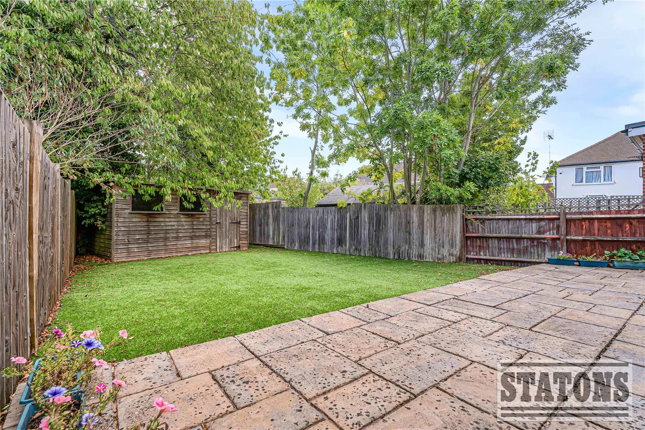 Raydean Road, New Barnet, EN5, photo 21