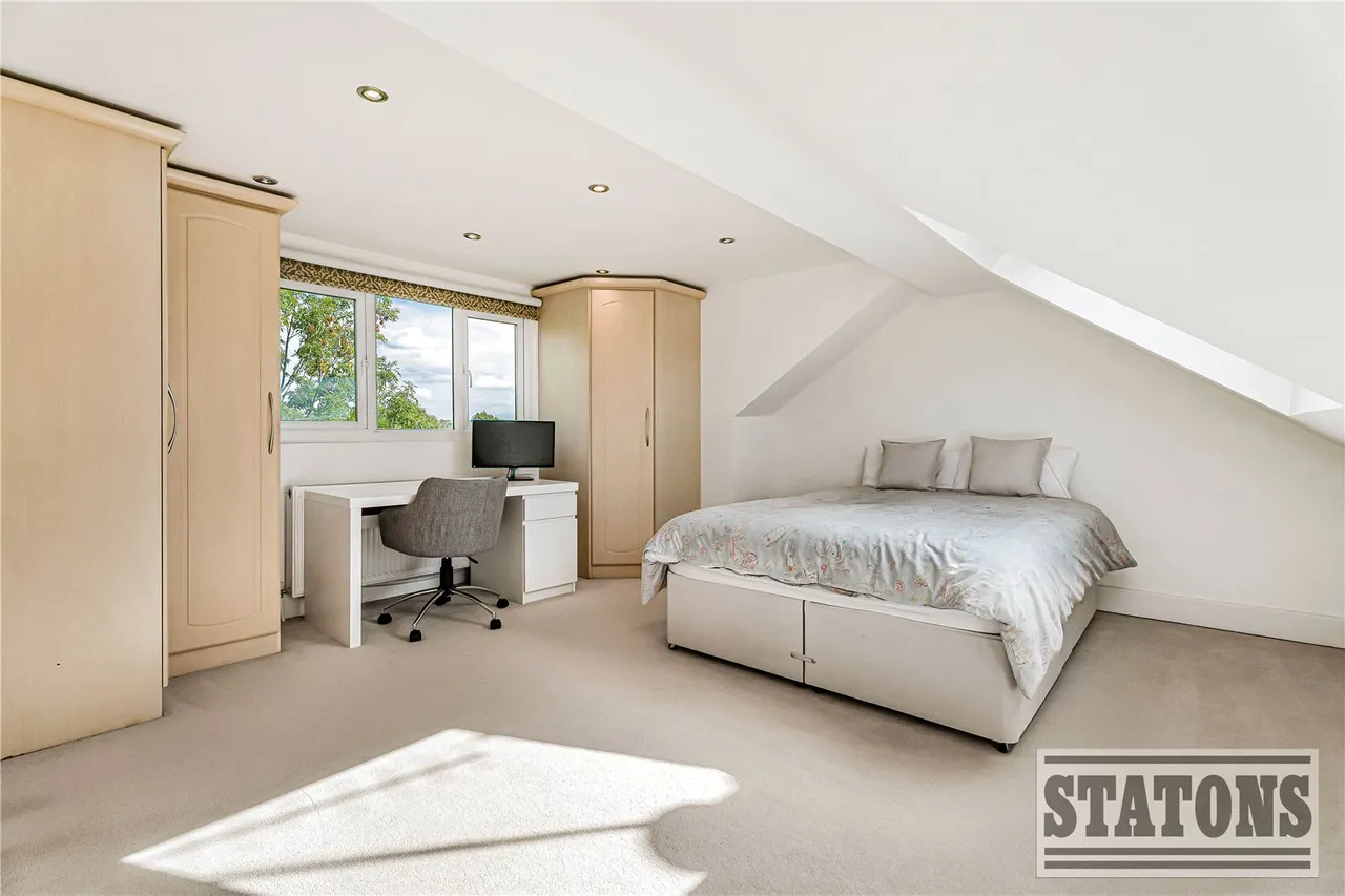 Raydean Road, New Barnet, EN5, photo 13