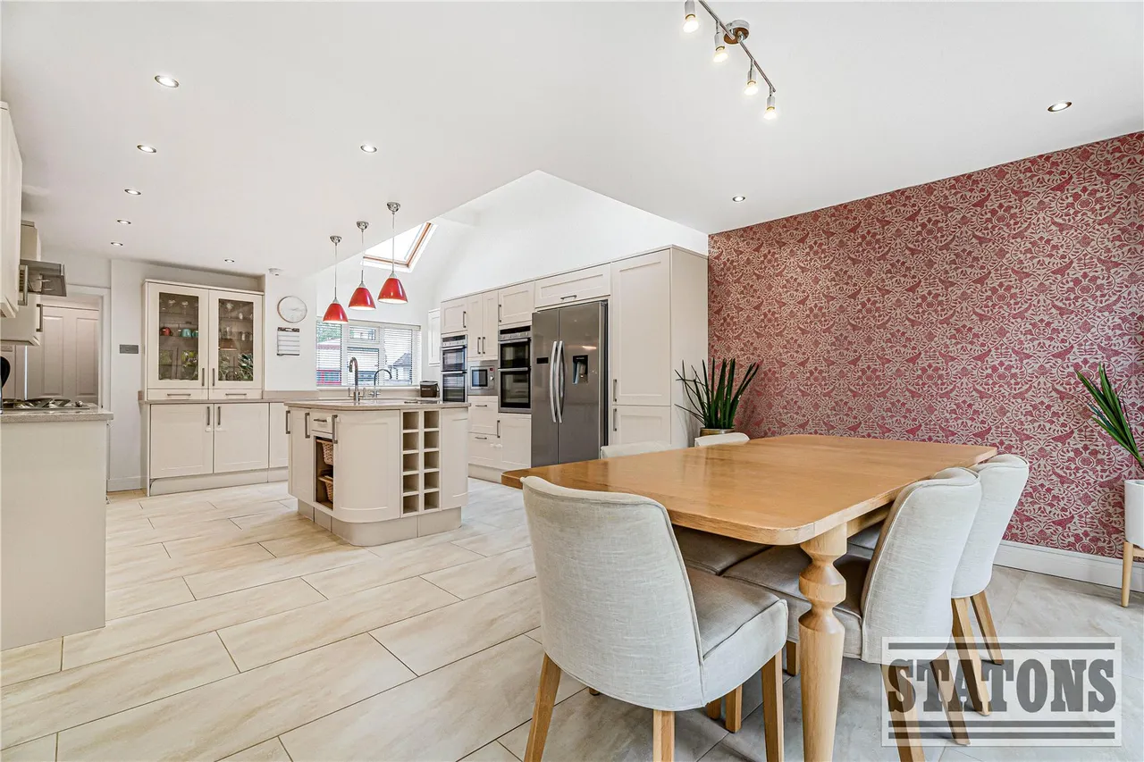 Raydean Road, New Barnet, EN5, photo 10