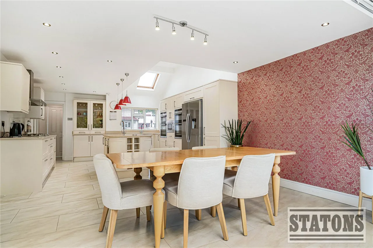 Raydean Road, New Barnet, EN5, photo 9